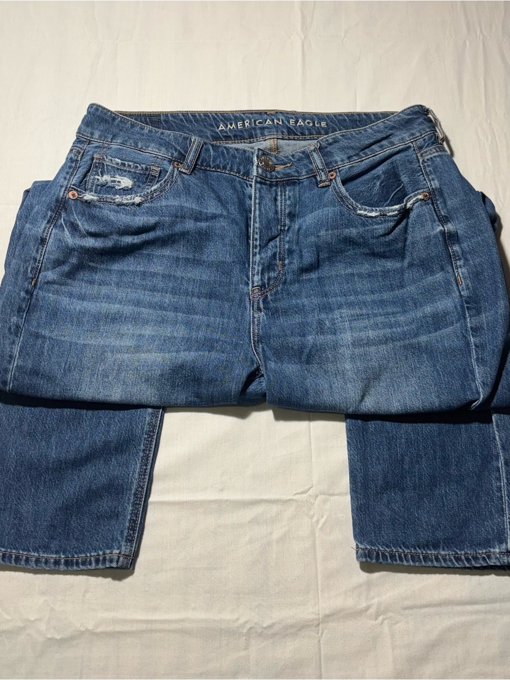 Women’s TomGirl American Eagle Outfitters Distressed Dark Blue Denim Jeans